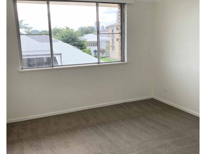 4/114 Merthyr Road, New Farm QLD 4005