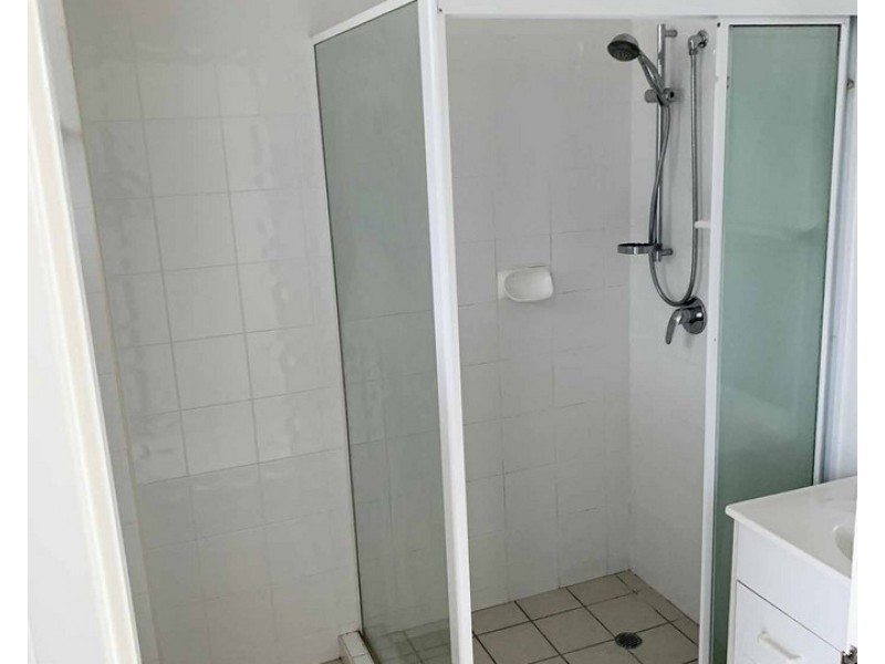 4/114 Merthyr Road, New Farm QLD 4005