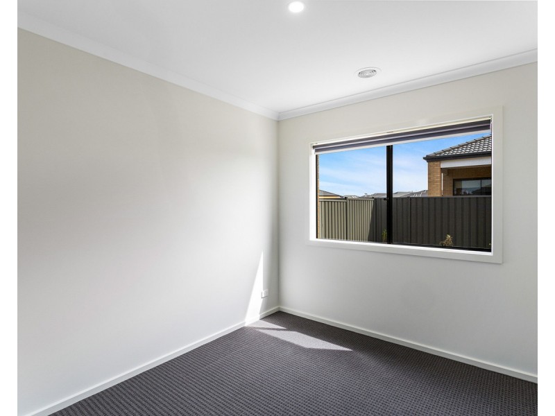 11 Stratus Street, Tarneit VIC 3029