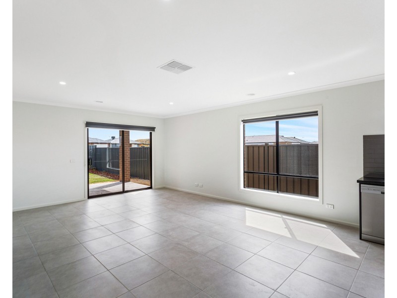 11 Stratus Street, Tarneit VIC 3029