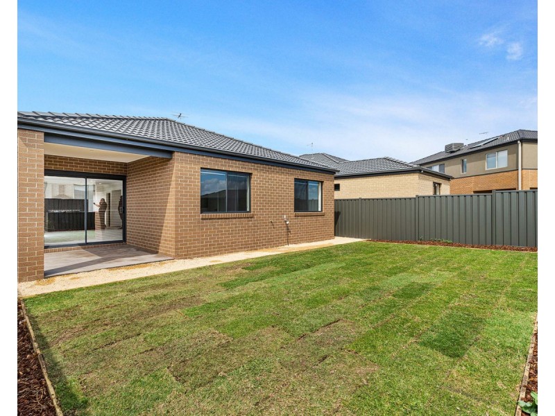 11 Stratus Street, Tarneit VIC 3029