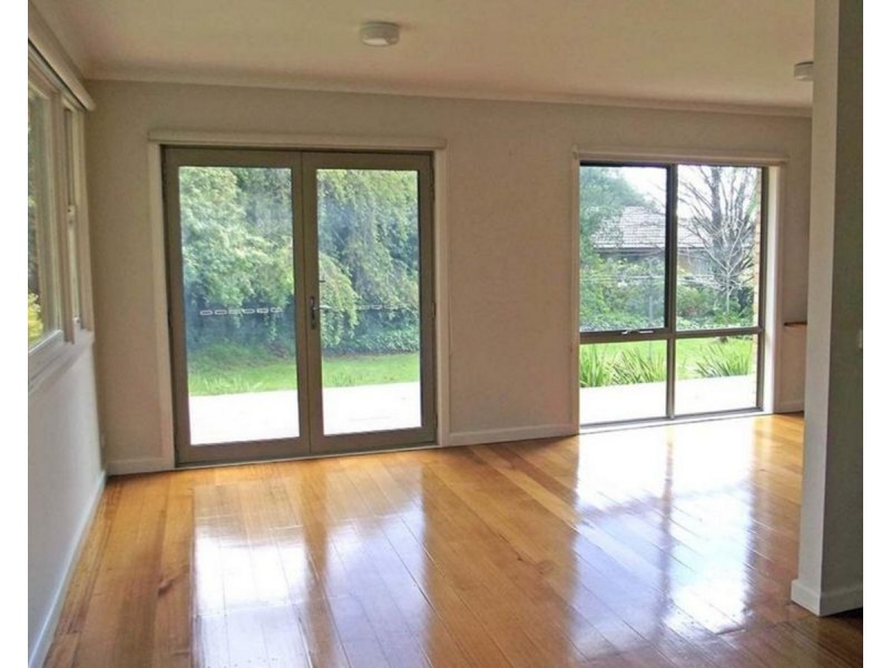 6 Wrixon Street, Romsey VIC 3434