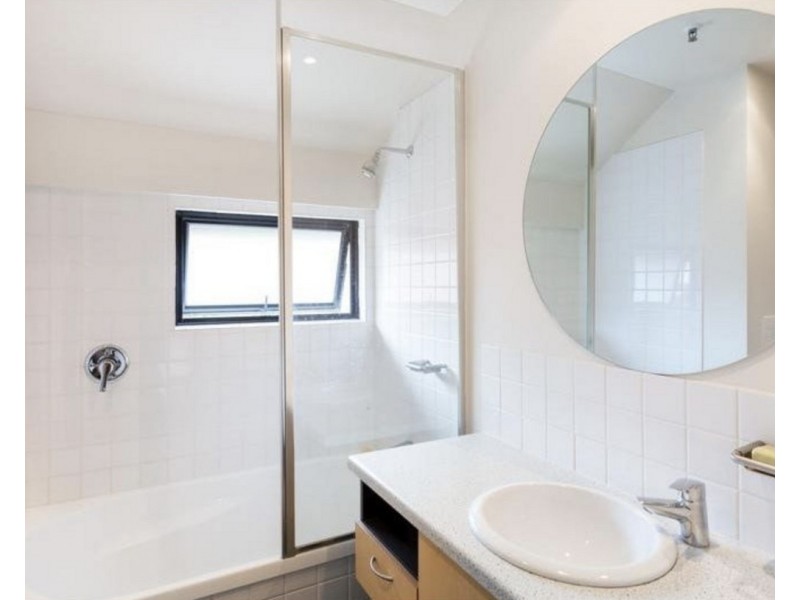 126/139 Commercial Road, Teneriffe QLD 4005