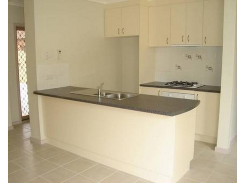 2/385 Queen Street, Altona Meadows VIC 3028