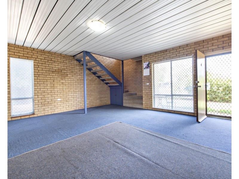 62 Young Street, Dubbo NSW 2830