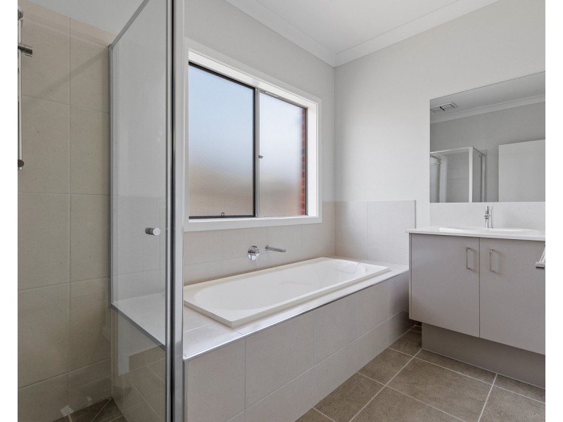 155 Majestic Way, Delacombe VIC 3356