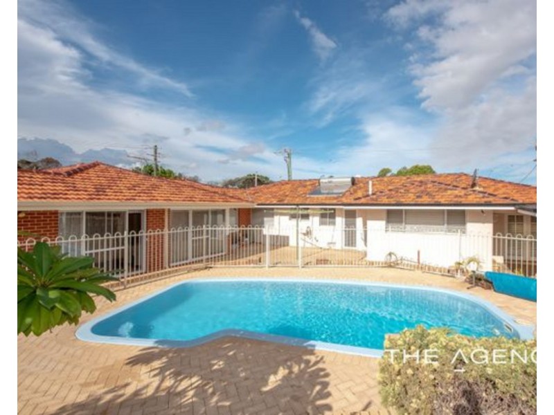 1 Cook Avenue, Hillarys WA 6025