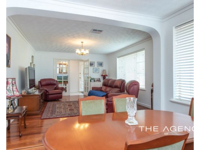 1 Cook Avenue, Hillarys WA 6025