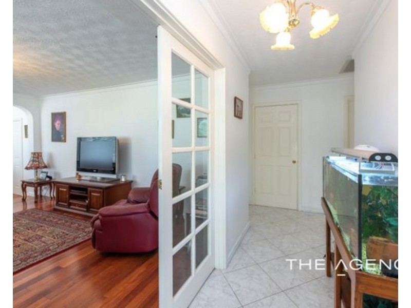 1 Cook Avenue, Hillarys WA 6025