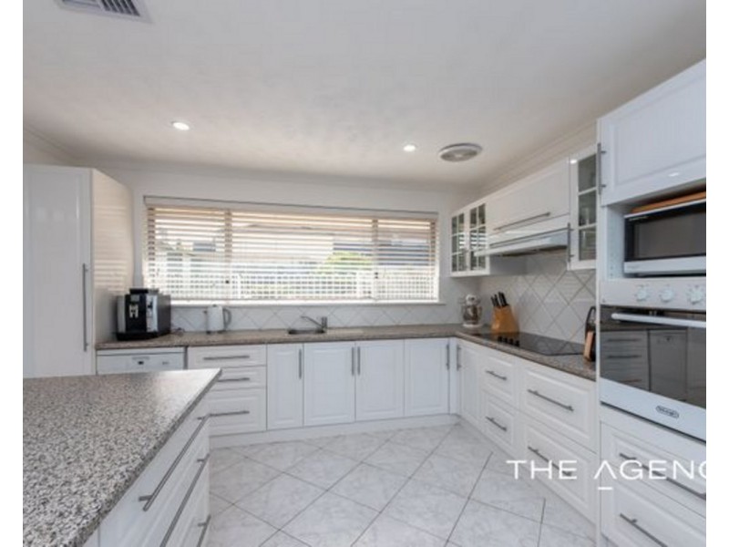 1 Cook Avenue, Hillarys WA 6025