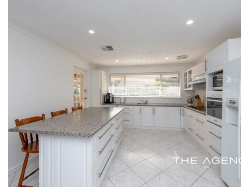 1 Cook Avenue, Hillarys WA 6025