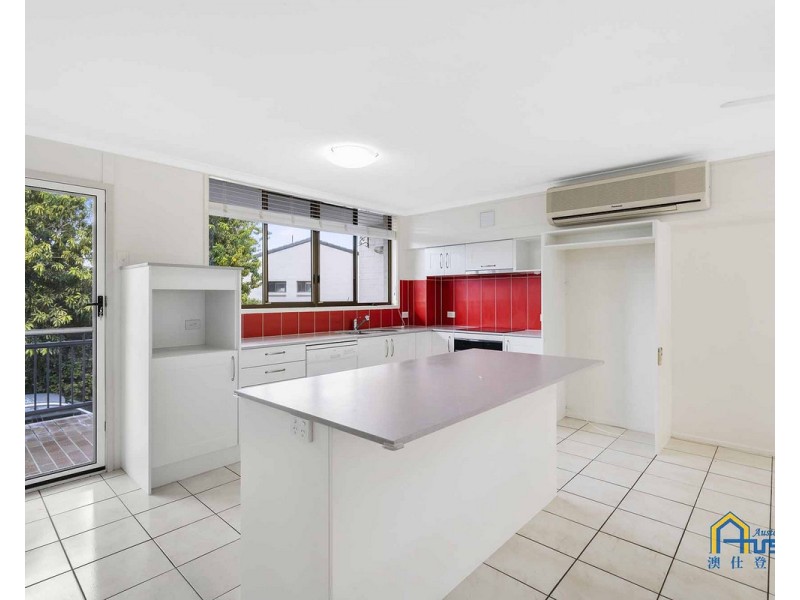 15/7 Campbell Street, Bundall QLD 4217