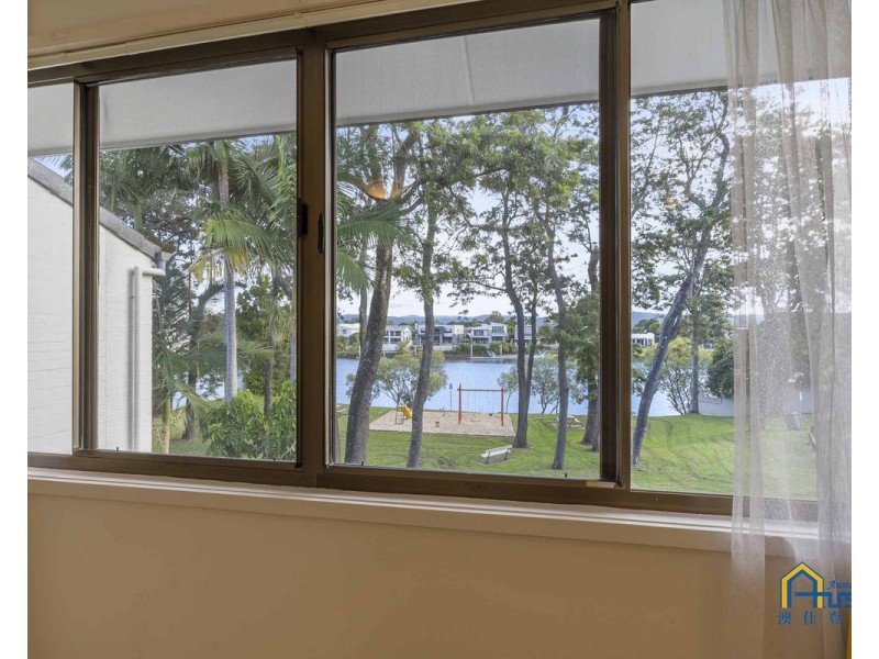 15/7 Campbell Street, Bundall QLD 4217