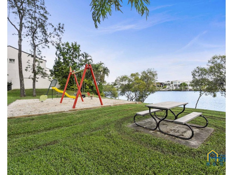 15/7 Campbell Street, Bundall QLD 4217