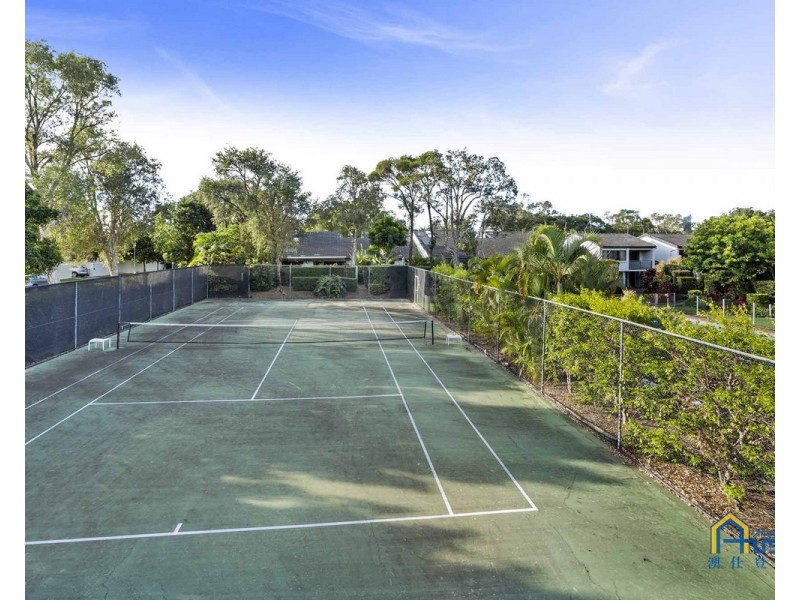 15/7 Campbell Street, Bundall QLD 4217