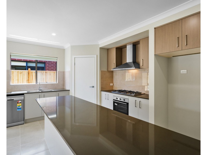 23 Fragrant Drive, Lara VIC 3212
