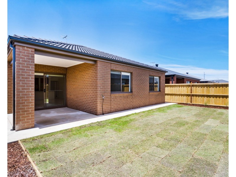 23 Fragrant Drive, Lara VIC 3212
