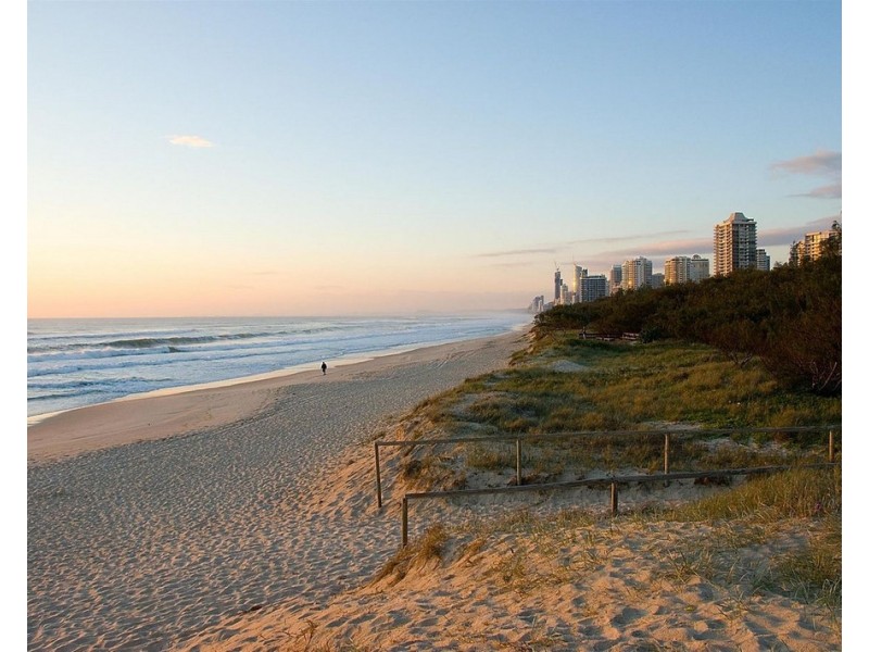 1334/5 Woodroffe, Main Beach QLD 4217