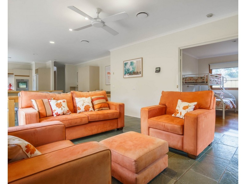 5 Hamilton Street, Safety Beach VIC 3936