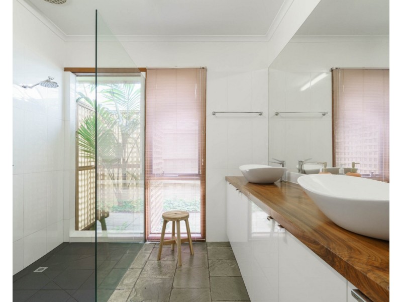 5 Hamilton Street, Safety Beach VIC 3936