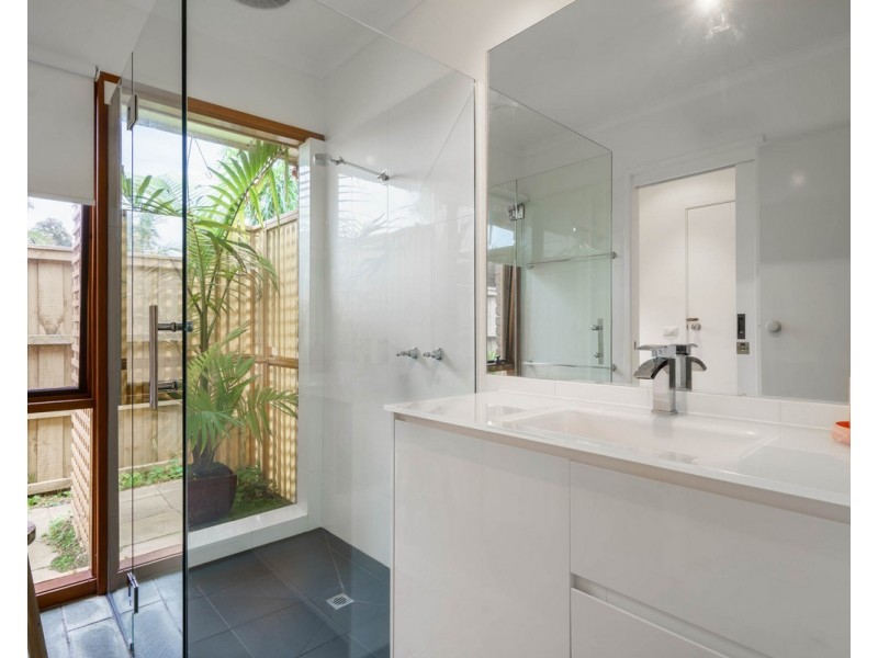 5 Hamilton Street, Safety Beach VIC 3936