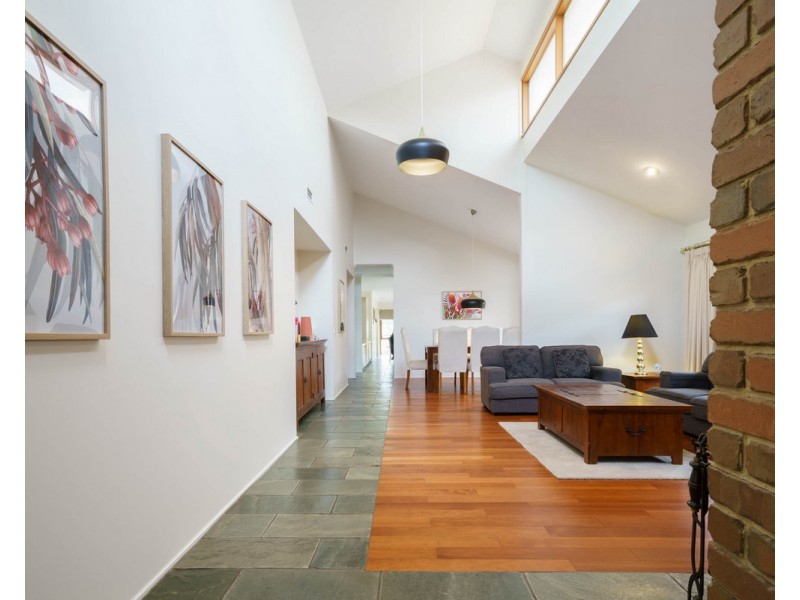 5 Hamilton Street, Safety Beach VIC 3936