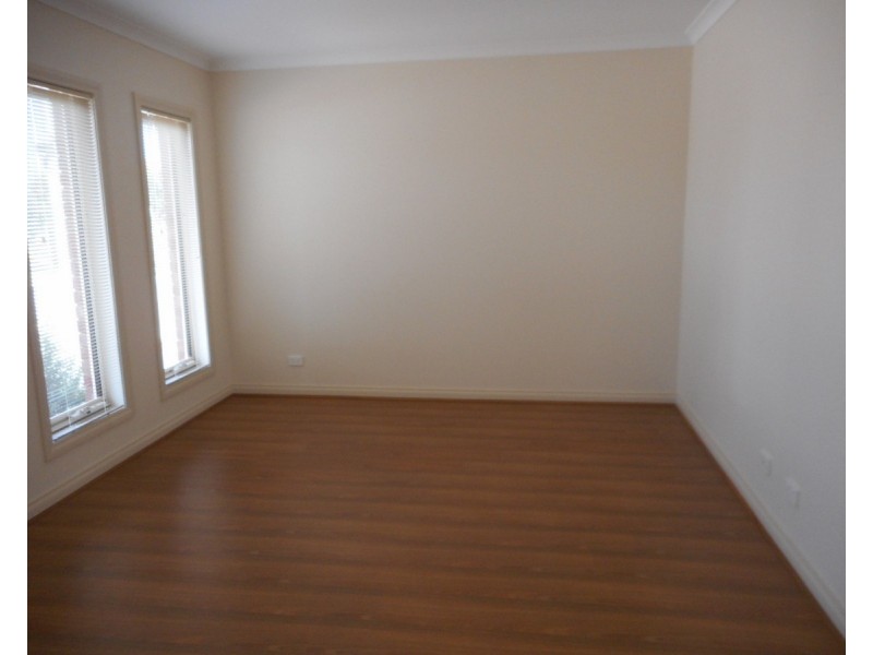 1/7 Spicer Boulevard, Altona Meadows VIC 3028