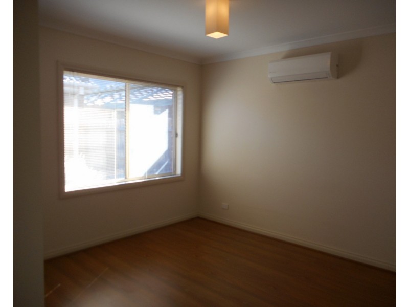 1/7 Spicer Boulevard, Altona Meadows VIC 3028