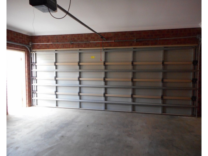 1/7 Spicer Boulevard, Altona Meadows VIC 3028