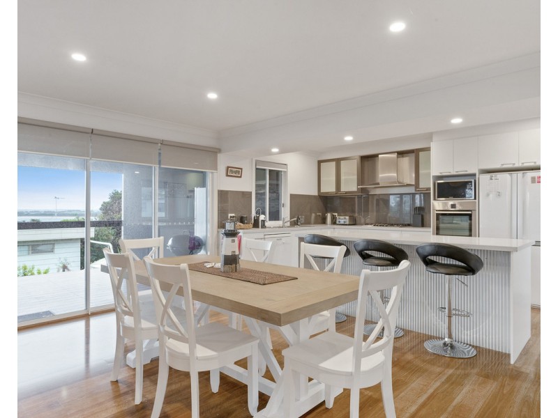 82 Penniwells Road, San Remo VIC 3925