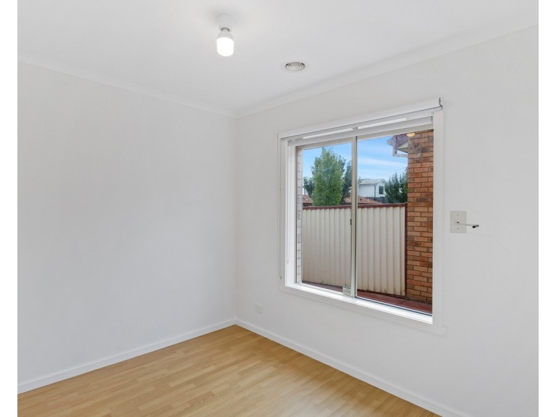 13 Hertford Road, Sunshine VIC 3020