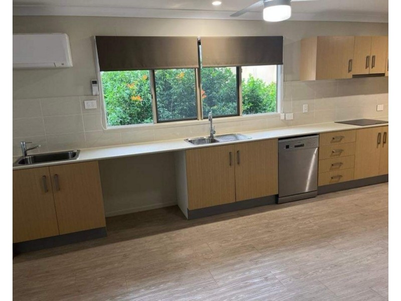 133a King Arthur Terrace, Tennyson QLD 4105