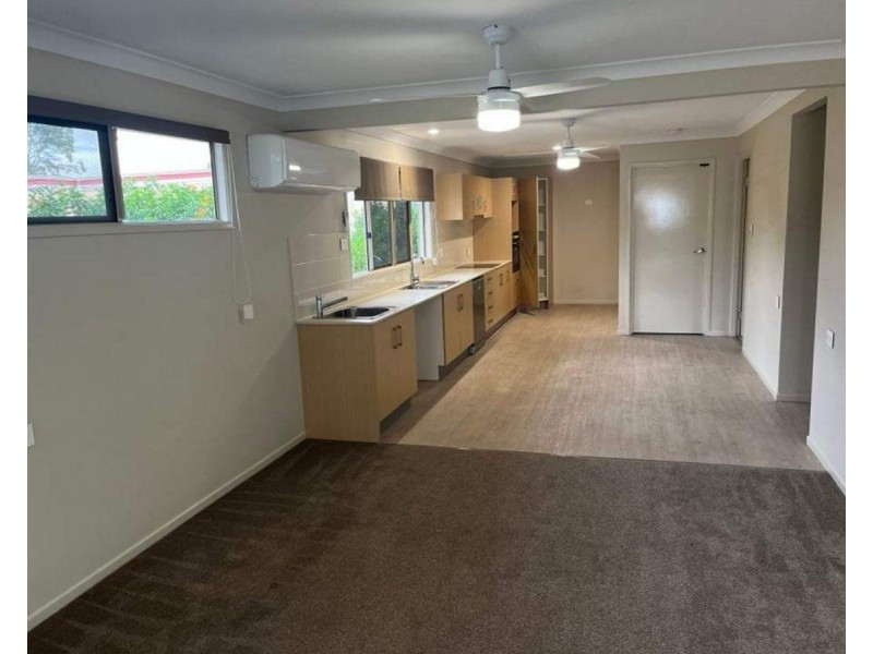 133a King Arthur Terrace, Tennyson QLD 4105