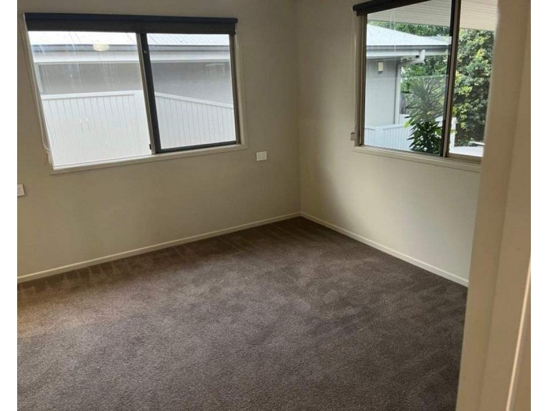 133a King Arthur Terrace, Tennyson QLD 4105