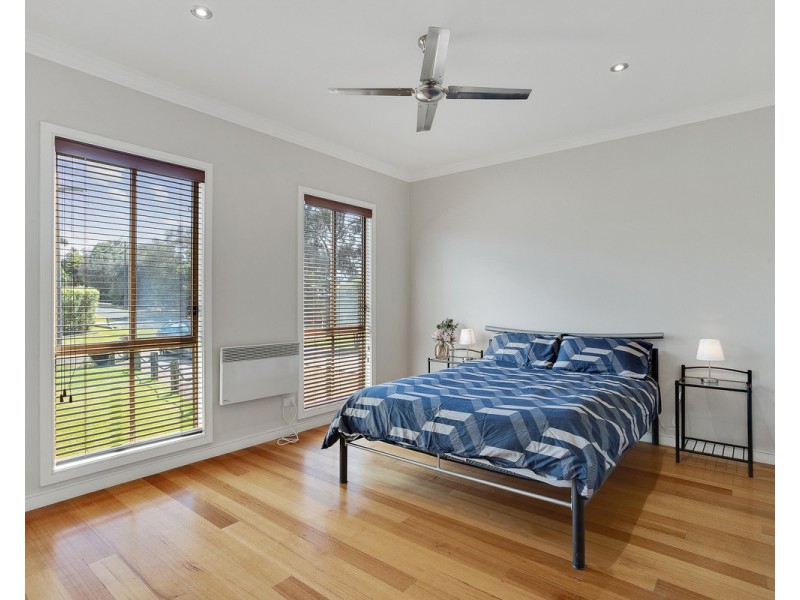 11 Sunset Drive, Sunset Strip VIC 3922