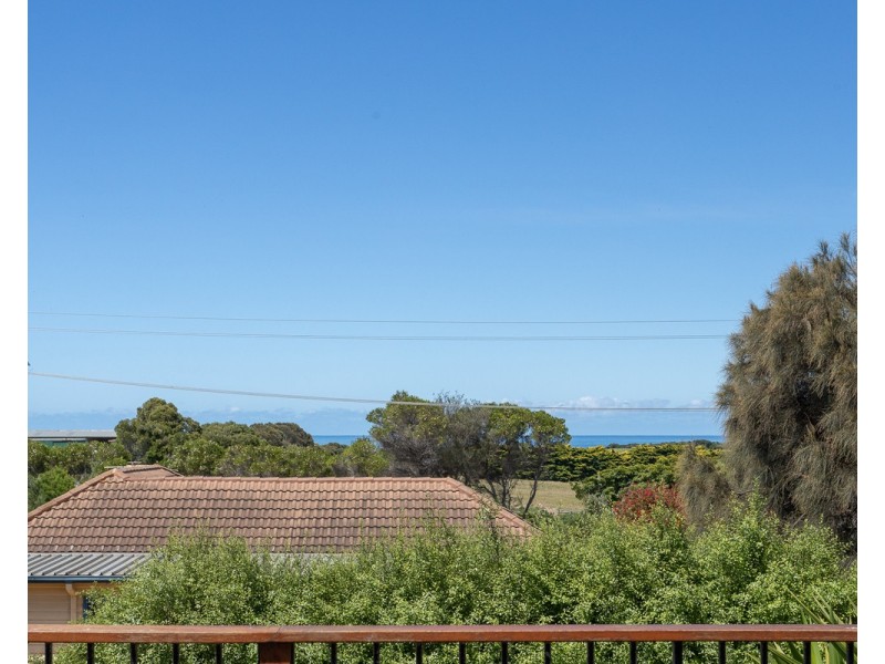 11 Sunset Drive, Sunset Strip VIC 3922