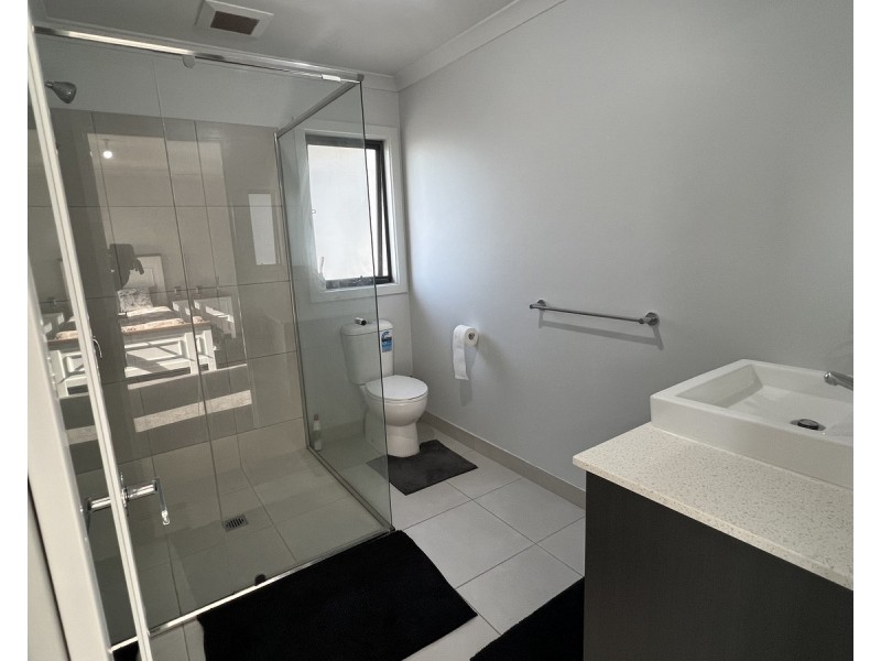 12 Modern Crescent, Tarneit VIC 3029