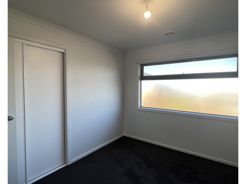 12 Modern Crescent, Tarneit VIC 3029