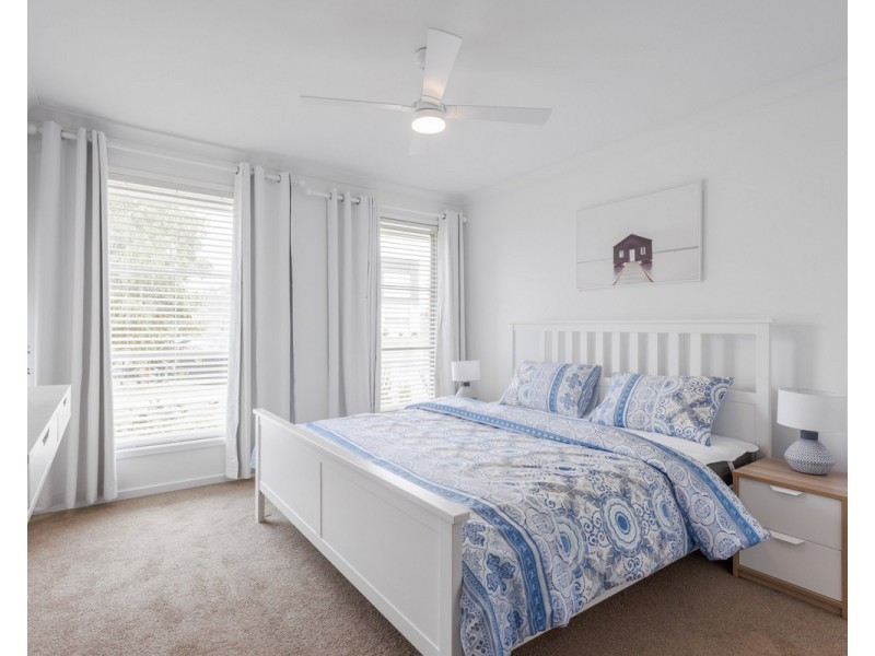 8 Clifton Crescent, Cowes VIC 3922