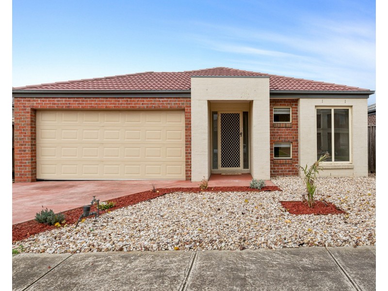 35 Eagle Way, Deer Park VIC 3023