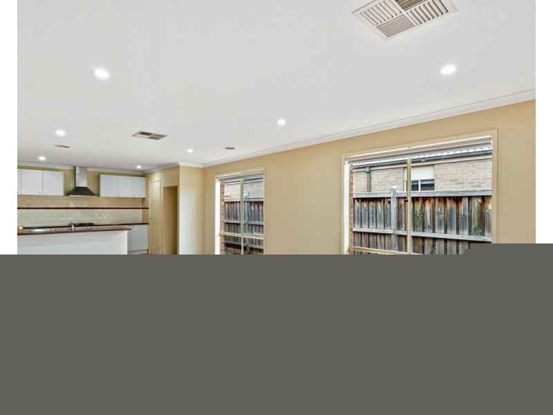 35 Eagle Way, Deer Park VIC 3023
