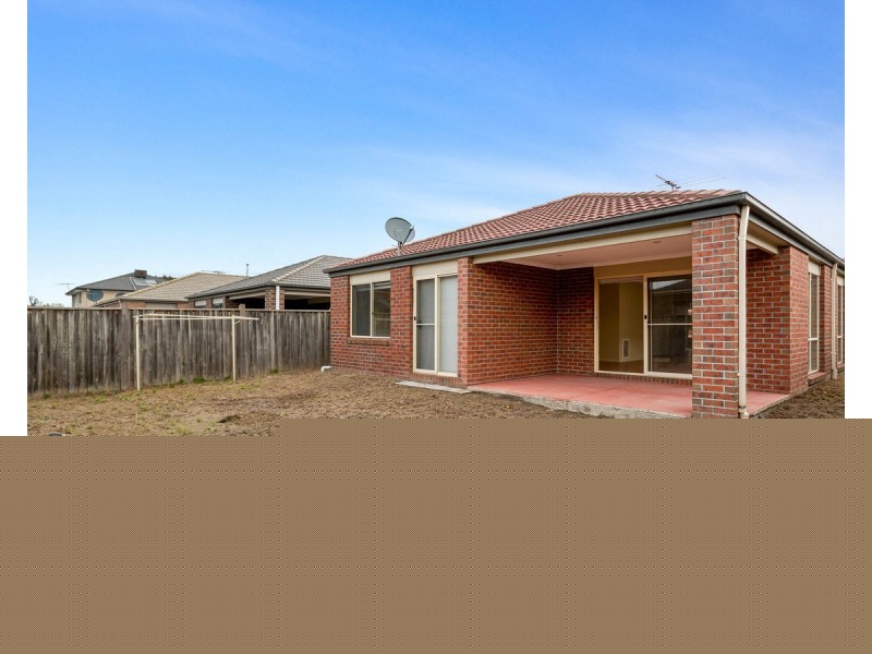 35 Eagle Way, Deer Park VIC 3023