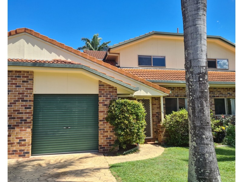 1a/272 Oxley Drive, Runaway Bay QLD 4216