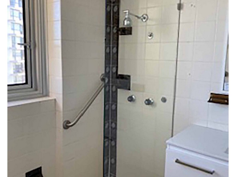 18/22-28 The Esplanade, Burleigh Heads QLD 4220
