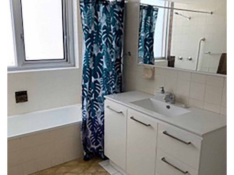 18/22-28 The Esplanade, Burleigh Heads QLD 4220