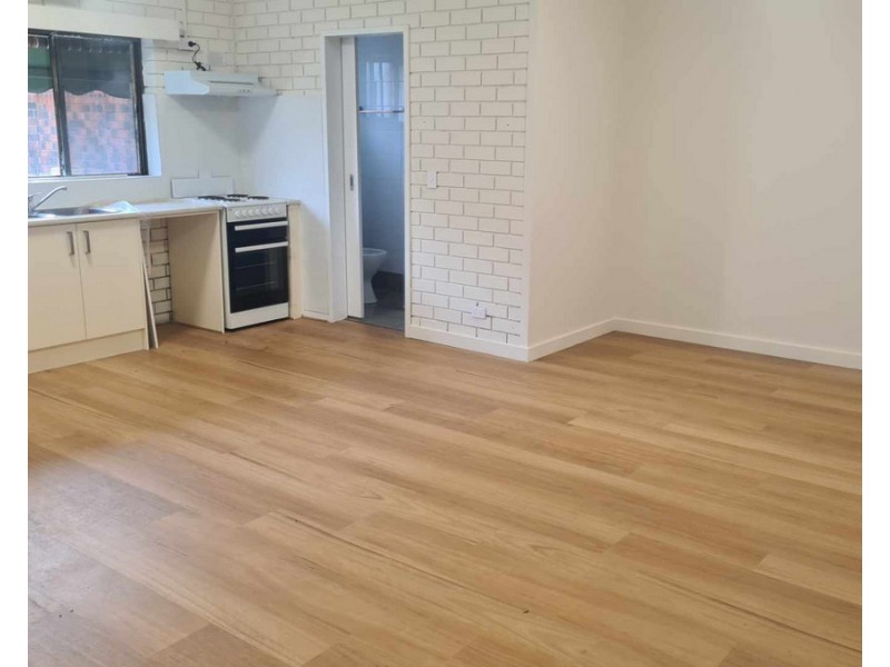 6b Lindsay Avenue, Valley View SA 5093