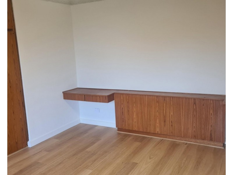 6a Lindsay Avenue, Valley View SA 5093