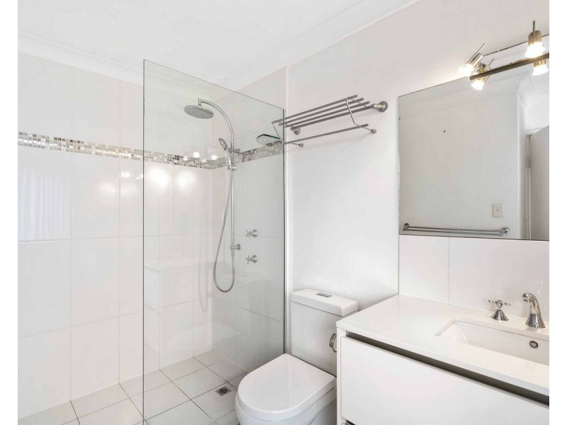 15/7 Campbell Street, Bundall QLD 4217