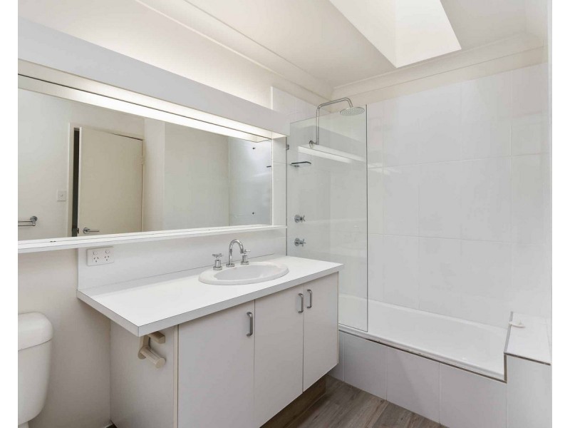 15/7 Campbell Street, Bundall QLD 4217