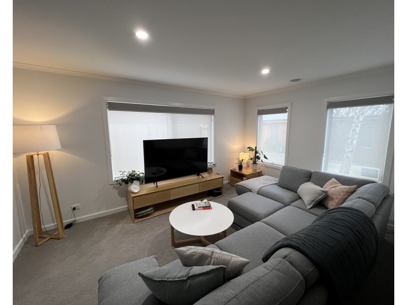 2/11 Parker Street, Werribee VIC 3030
